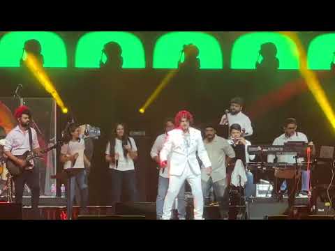 Sonu Nigam Live in Concert in UAE - Introduction Song