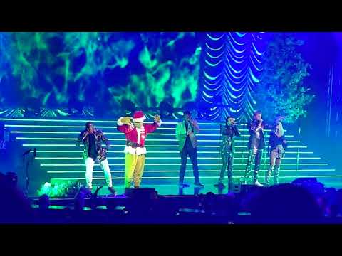 Pentatonix - You're A Mean One, Mr. Grinch LIVE - Rosemont Theatre, IL - 12192019 CHRISTMAS TOUR