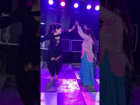 Taai ka fav. Song 🎧 mujhe to song hi yad nhi tha 😢#Insta #trending #dance #viral #viralvideos #video