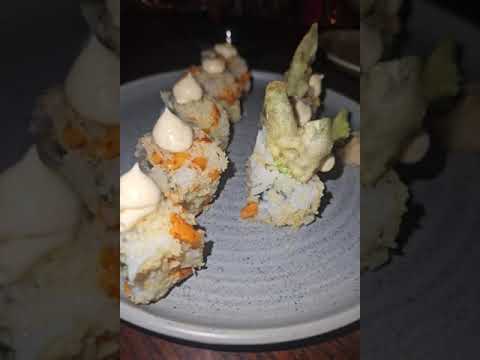 Itni Lazeez Aur Tasty Sushi #shorts #trending #sushi #deliciousfood #reels