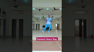 Footwork Dance Step 🥰 | Shuffle Step | #dance @RaviKingsUnited #shorts