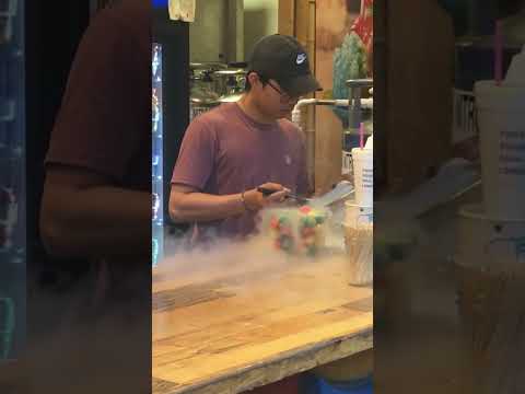 #shorts #streetfood | Dragon's Breath | Funnel Cake |