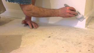 Painting & decorating. How to gloss skirting boards, , Trade secrets.