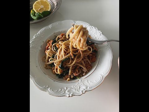 焦香奶油羅勒核桃鮭魚麵 Burnt butter basil walnut salmon pasta