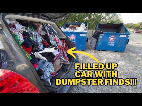 DUMPSTER DIVING Rich People Throw Everything in the Trash!!!