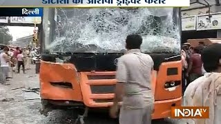 Protest Near Inderlok Metro Station in Delhi After a Bus Runs Over Student - India Tv