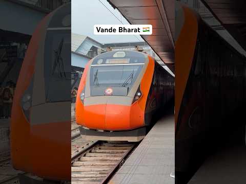 Vande Bharat arriving in full attitude 🇮🇳 #vandebharat #indianrailways #madeinindia