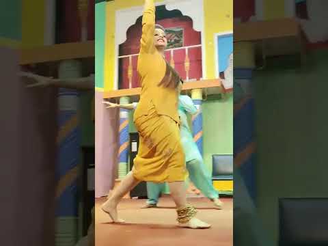 Nida Chodri Hot Dance Short video #2024