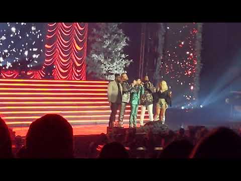 Pentatonix - Jingle Bells LIVE - Rosemont Theatre, IL - 12192019 CHRISTMAS TOUR