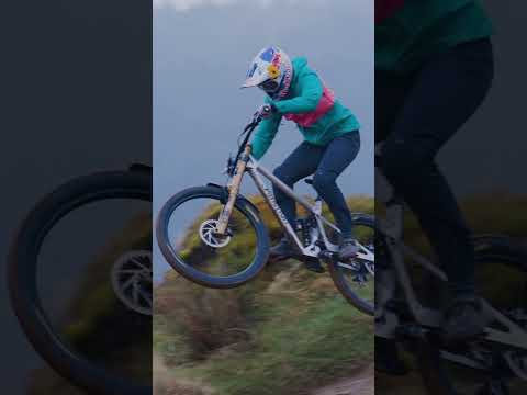 RACH RIPS THE NEW S.200 #athertonbikes #dyfibikepark #dhmtb #mtb #bikepark #downhill