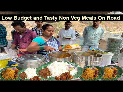 Hard Working Lady Selling Cheapest Roadside Unlimited Meals | South Indian Non Veg Meals #streetfood