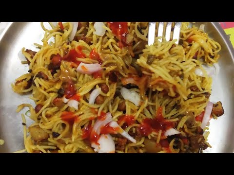 Ghar me jo uplabdh hai bas usse banye ye Desi style Chowmein || no sauce || no harmful ingredients