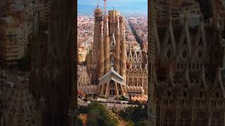 La Sagrada Familia: Barcelona's Iconic Landmark #shorts #spain #barcelona#architecture#viral#church