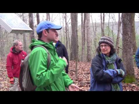 Matt Crawford of KGS leads a landslide field trip in Pulaski County, Ky