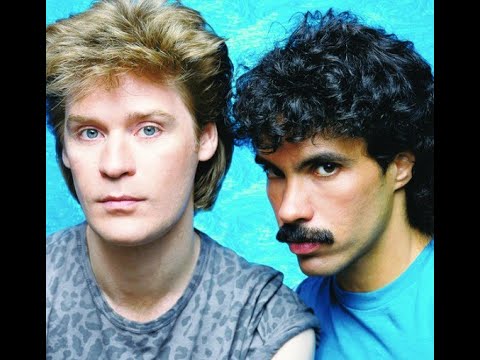 Daryl Hall and John Oates - Out of touch - (HD)