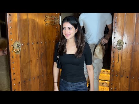 Navya Naveli Nanda Spotted In Bandra