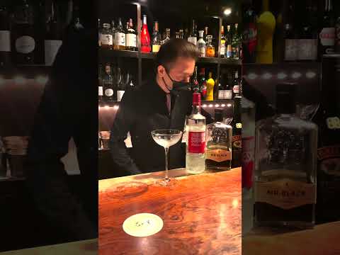 MUDSLIDE frozen cocktail by Japanese bartender Shinobu Ishigaki 暑い日には甘フローズン パピコを超えカクテル / バーテンダー石垣忍