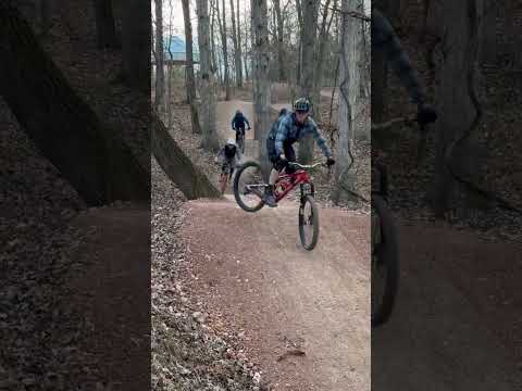 Weekends in Bentonville | The Oz Life #shorts #mtb #bentonville #singletrack