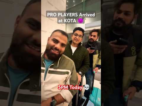 MR Star spotted in KOTA at Late Night  😳 | PhysicsWallah Event