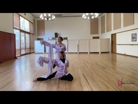 “Elegant Chimes"《小乐舞》| Fei Tian Dancers | UC Berkeley Chinese Dance