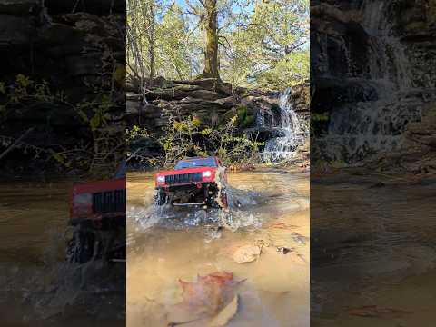 4X4 JEEP SLOW MOTION WATERFALL