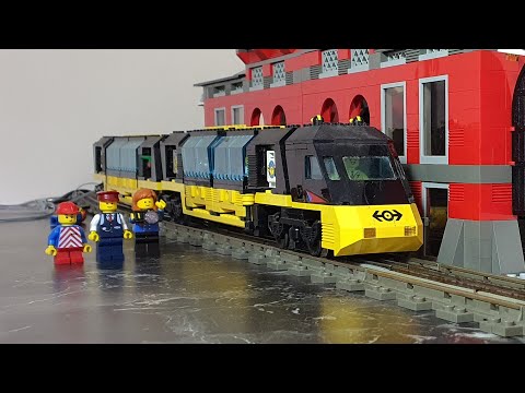 Lego Cargo Train 4559 review and build