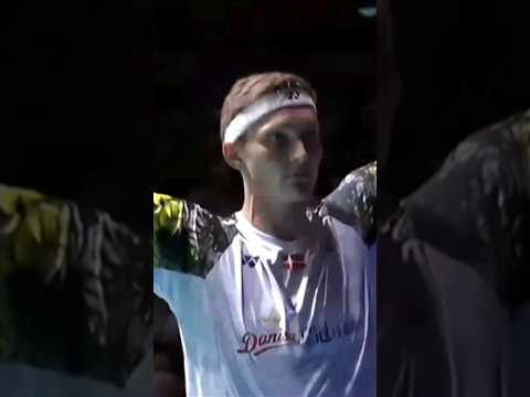 Axelsen Shocks the Badminton World #shorts #shortvideo #paris2024 #parisolympics2024 #olympics