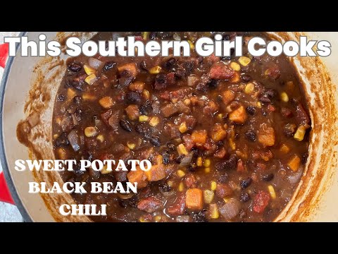 Easy Sweet Potato Black Bean Chili | Meatless Monday | Low calorie recipe