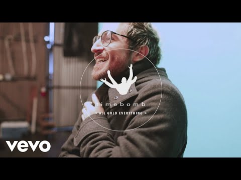 WALK THE MOON - Gold Looks (Timebomb Behind The Scenes)