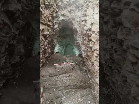 Getting to the Bottom of IT! #archaelogy #nature #diggin #rare #onceuponatime #archaeologist #caves