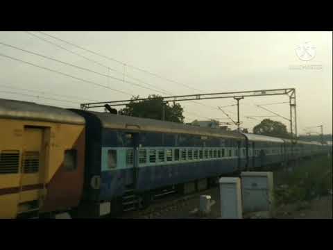 02533 Pushpak SF Special skipping Vidisha at flat 110kmp/h