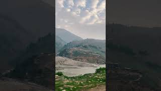 Naran kaghan road #naranbeauty #beautifulweather#summervibes #naturalbeauty