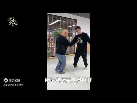 被坏人打肚子，应该怎么办？