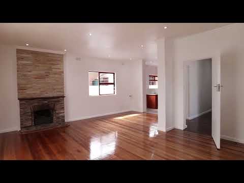 3 Bedroom House For Sale in Plumstead, Cape Town