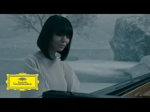 Alice Sara Ott - Field: Nocturne No. 9 in E Minor, H. 46 (Official Music Video)