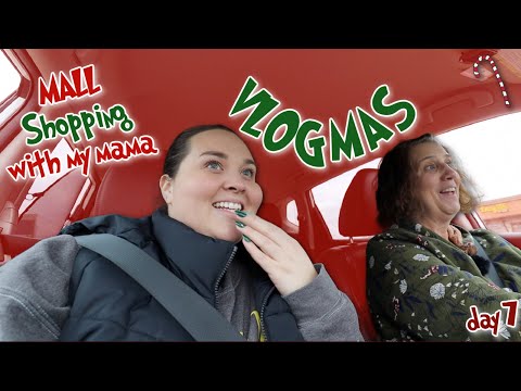 People still shop at the mall?! | VLOGMAS DAY 7 🧸🎄