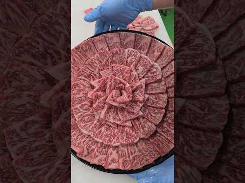 黒毛和牛のロースのヘタで焼肉用にカットして盛り付けてみた😎🥩wagyubeef🐃specialcuttingskill🔪