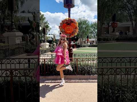 This is your sign to go to Disney next Halloween 🎃 #disneymagicalworld #disneyworld #travelvlog