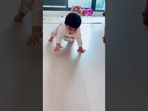 Crawling #cutebaby