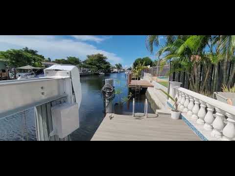 2217 NE 19th Ave Wilton Manors pool and dock