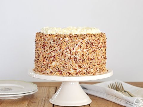 How to Make Hummingbird Cake