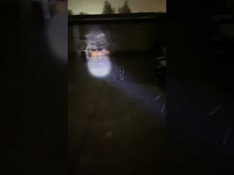 SHINING FLASHLIGHT IN THE RAIN 🌧️ #short #flashlight #night #raining #asmr #sound #relaxing #reels