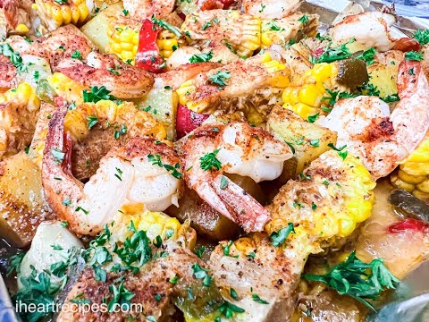 Sheet Pan Shrimp Boil ( easy weeknight dinner! ) - I Heart Recipes