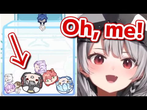 Chloe reacts to her size on Hololive Suika game【Hololive】