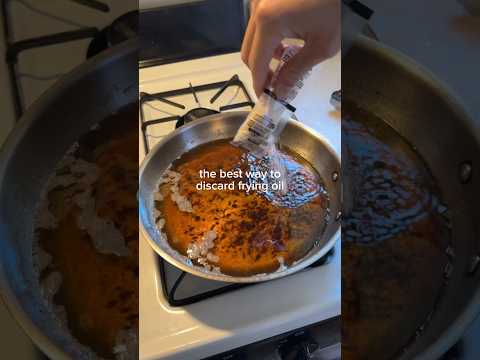 how to discard frying oil #kitchenhacks #cleaninghack #amazonproducts #shortsvideo