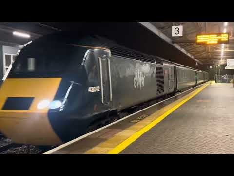 43098 & 43042 arriving into Newton Abbot working 2E26 to Exeter St David’s