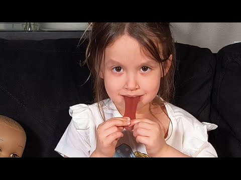 5 YEARS OLD LICKING GROSS THINGS PRANK ON MOM AND DAD