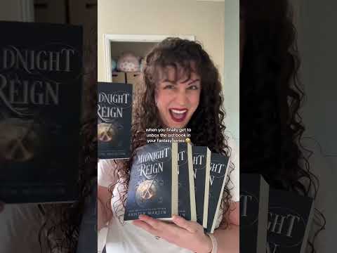 unboxing the final book in my fantasy series #fantasybooks #fantasybookseries #bookrecommendations