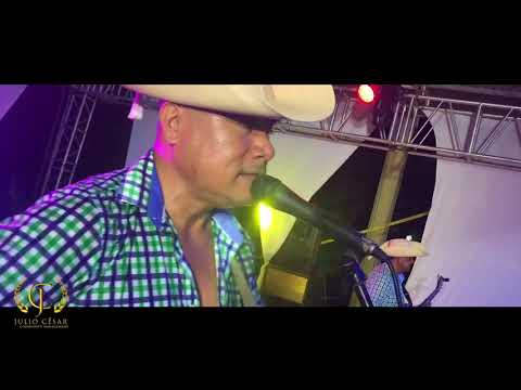 Armadillos de la sierra - CHUY ESPINOZA ( EN CONCIERTO)