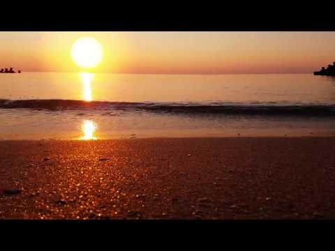 Relaxing Sounds of Calm Sea Waves at Sunrise - 10 Hours 4K Video for Relaxation, Meditation & Sleep